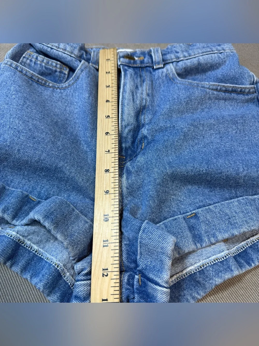American Apparel Y2K High Waisted Denim Shorts Light Wash Cuffed Size 27 Mom